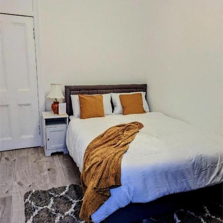 Cozy Room Close To The City Edinburg Exteriör bild