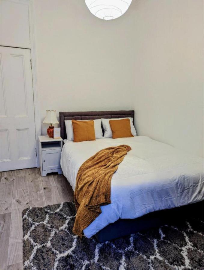 Cozy Room Close To The City Edinburg Exteriör bild